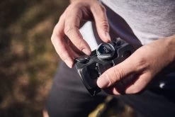 Fidlock TWIST Uni Connector Set + Bike Base - Schwarz -Fahrradbekleidung Und Zubehör 09622 fidlock TWIST uni connector outdoor 01 scaled