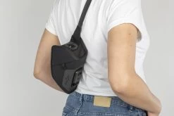 Fidlock TWIST Essential Bag + Bike Base Set - M Schwarz 31 Fidlock TWIST Essential Bag + Bike Base Set - M Schwarz -Fahrradbekleidung Und Zubehör 09661 BLK fidlock twist essentialbag overshoulder scaled