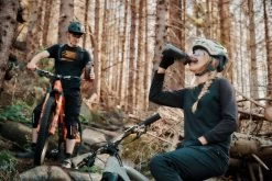 Fidlock TWIST SET + BB Bottle 750 Compact Transparent Black 12 Fidlock TWIST SET + BB Bottle 750 Compact Transparent Black -Fahrradbekleidung Und Zubehör 09676 TBL TWIST bottle 750 compact outdoor 03RkbSHufwAROfq scaled