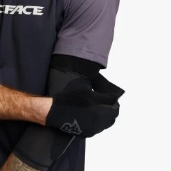 Race Face Indy Elbow - Stealth -Fahrradbekleidung Und Zubehör 821973448169 INDY ELBOW STEALTH XS D3