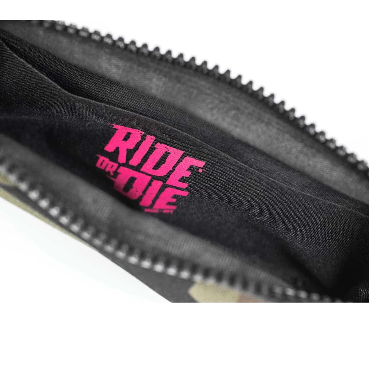 Muc-Off Essentials Case - Camo 3 Muc-Off Essentials Case - Camo – Bild 3